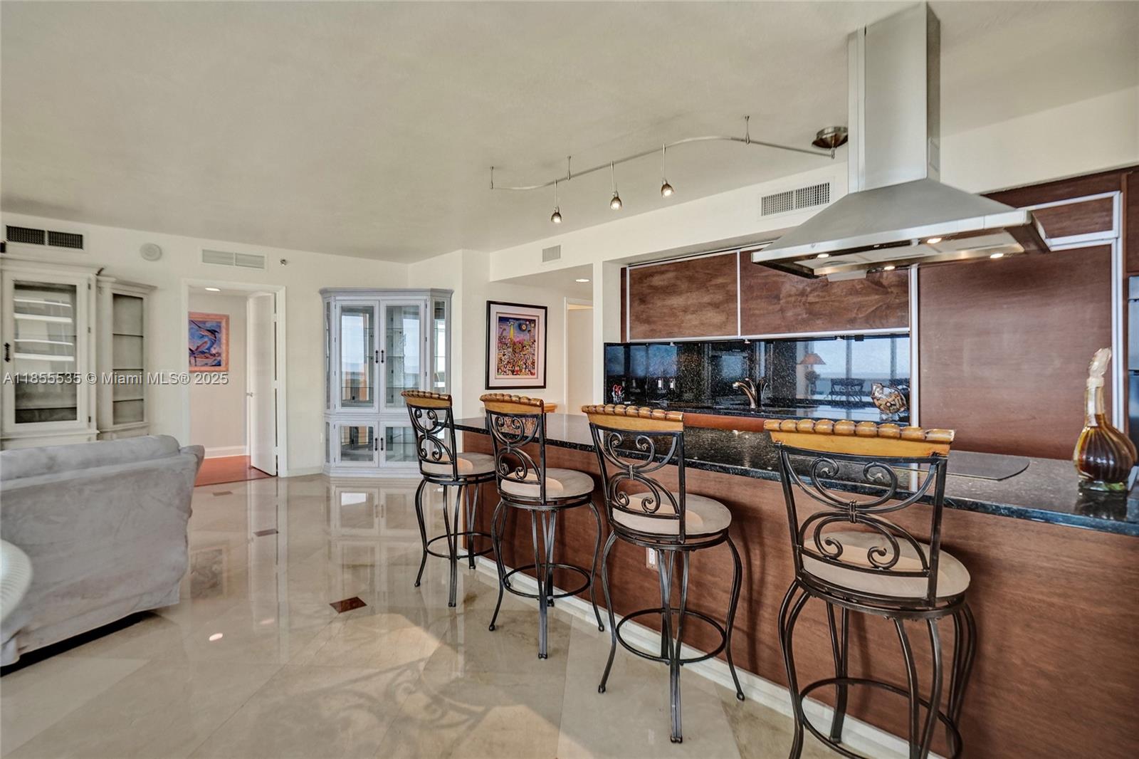 BEACH CLUB CONDO - Residential