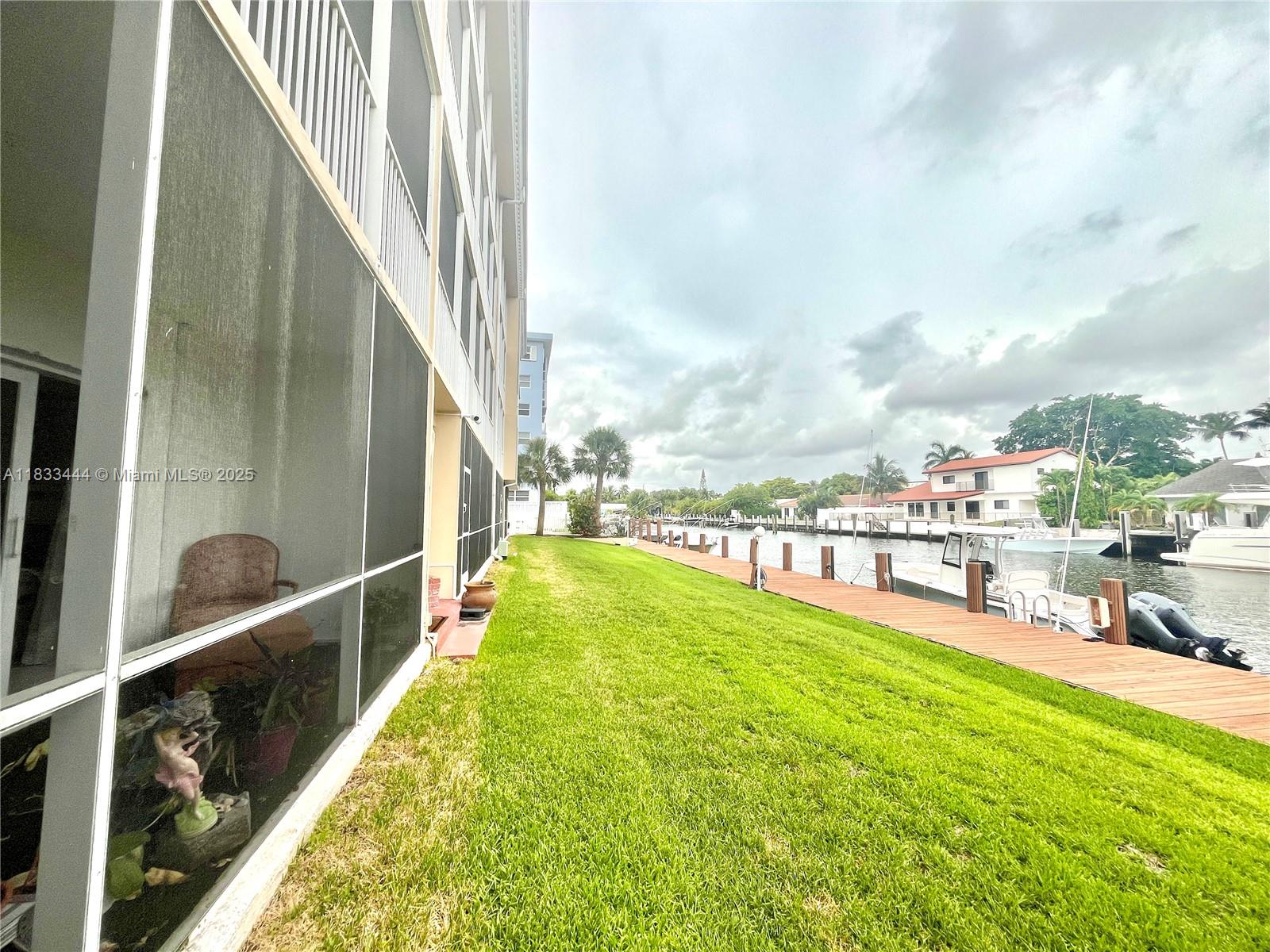 BARCLAY SQUARE CONDO - Residential