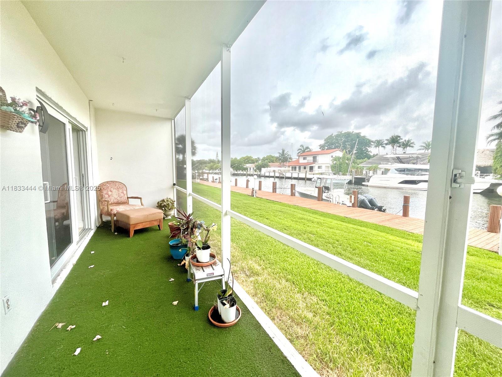 BARCLAY SQUARE CONDO - Residential