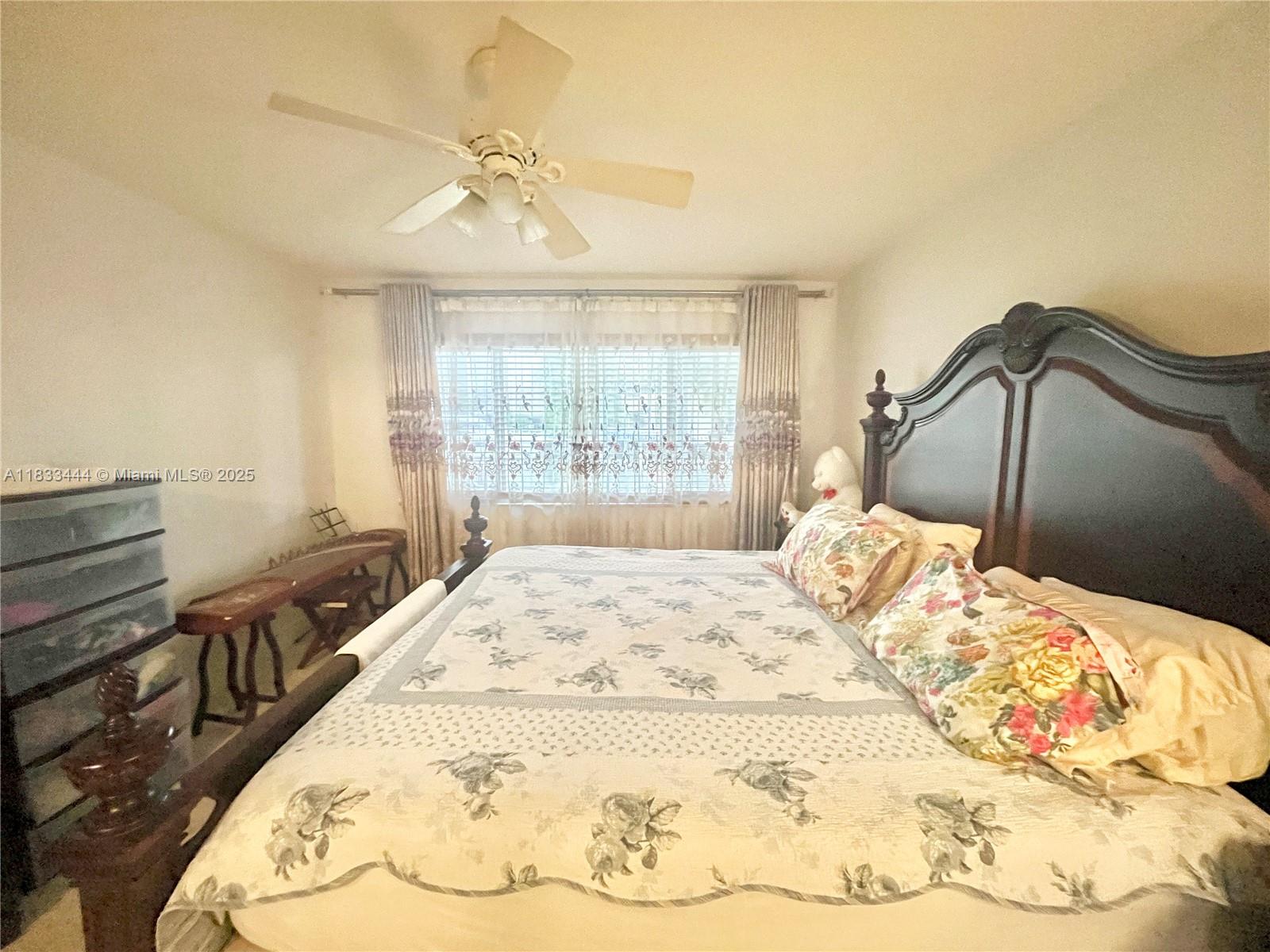 BARCLAY SQUARE CONDO - Residential