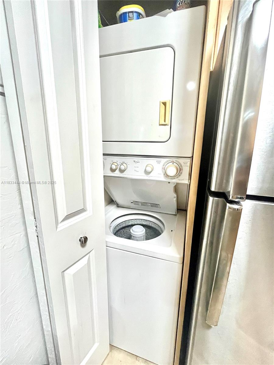 BARCLAY SQUARE CONDO - Residential