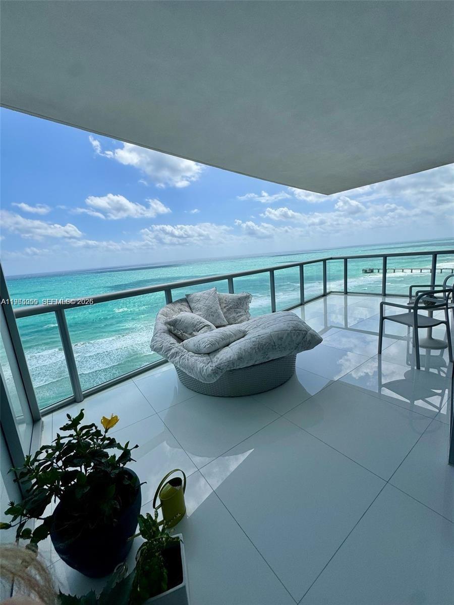 17121 Collins Ave 1802