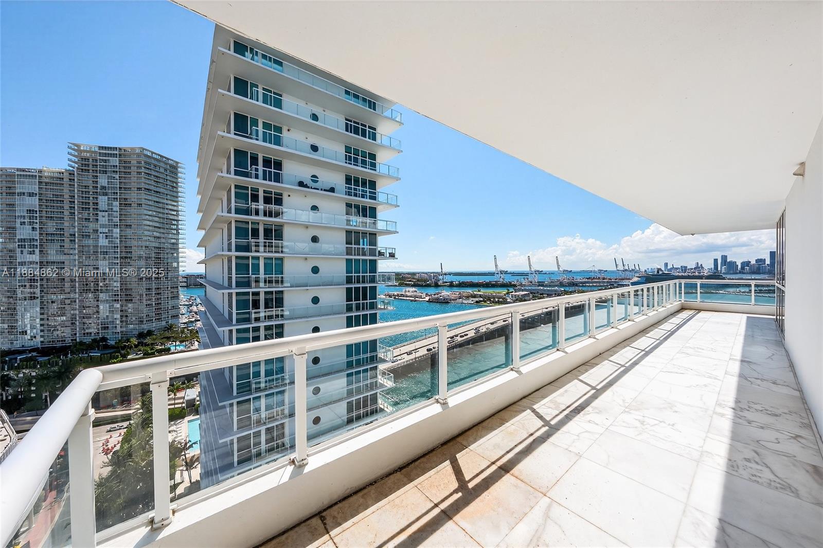 THE BENTLEY BAY CONDO - Residential Lease