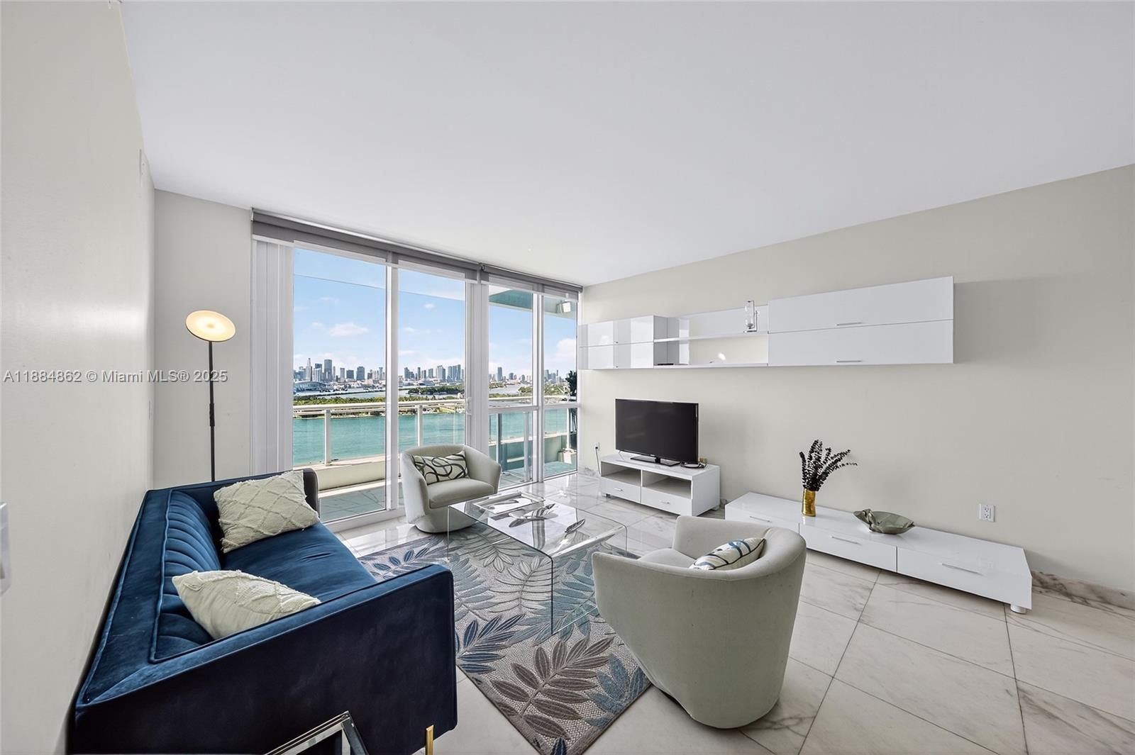 THE BENTLEY BAY CONDO - Residential Lease