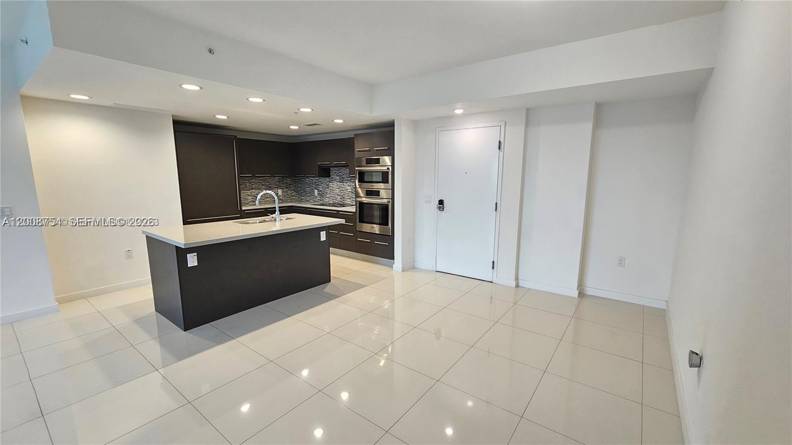 MIDTOWN DORAL CONDO 4 - Residential