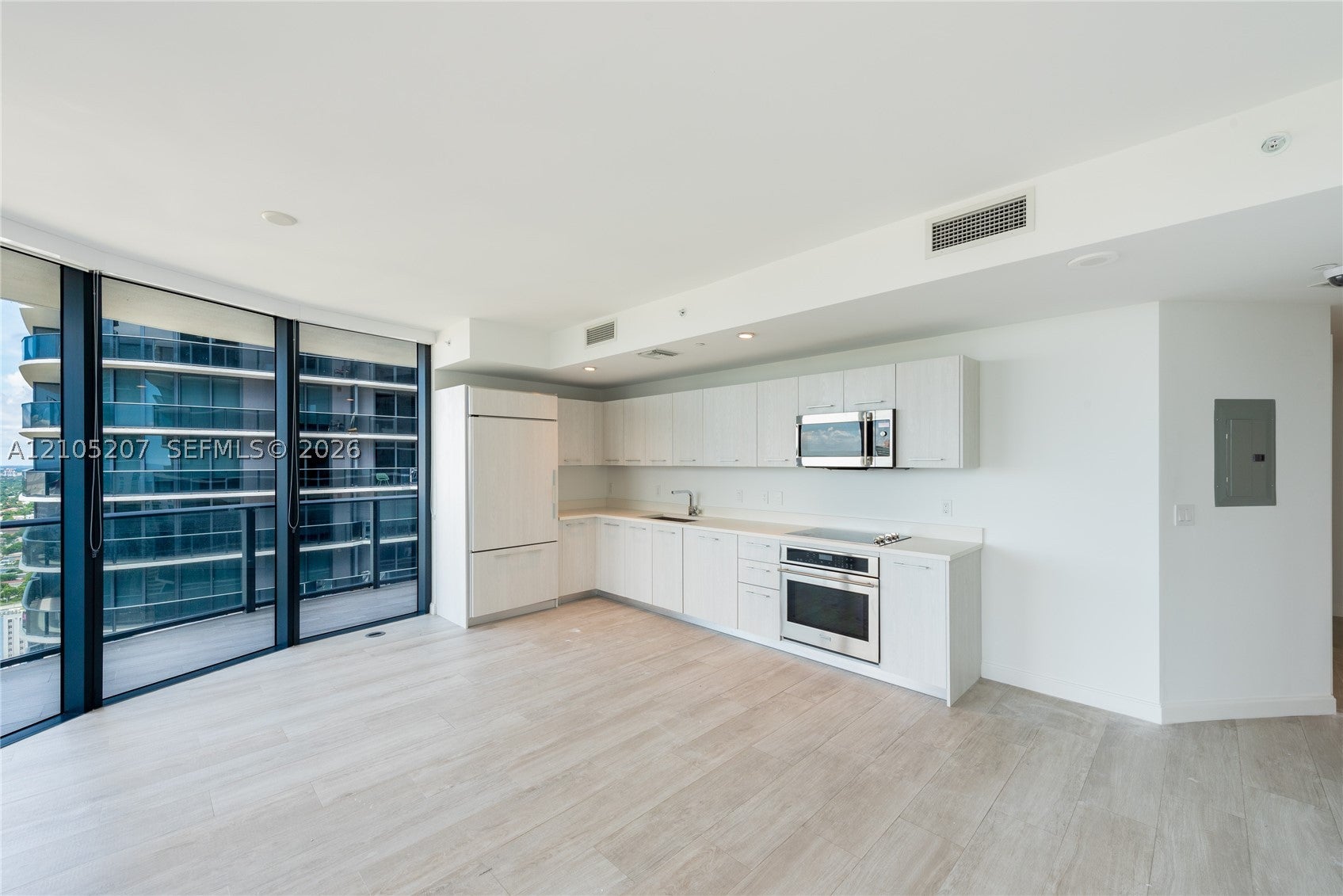 45 SW 9th St 3606