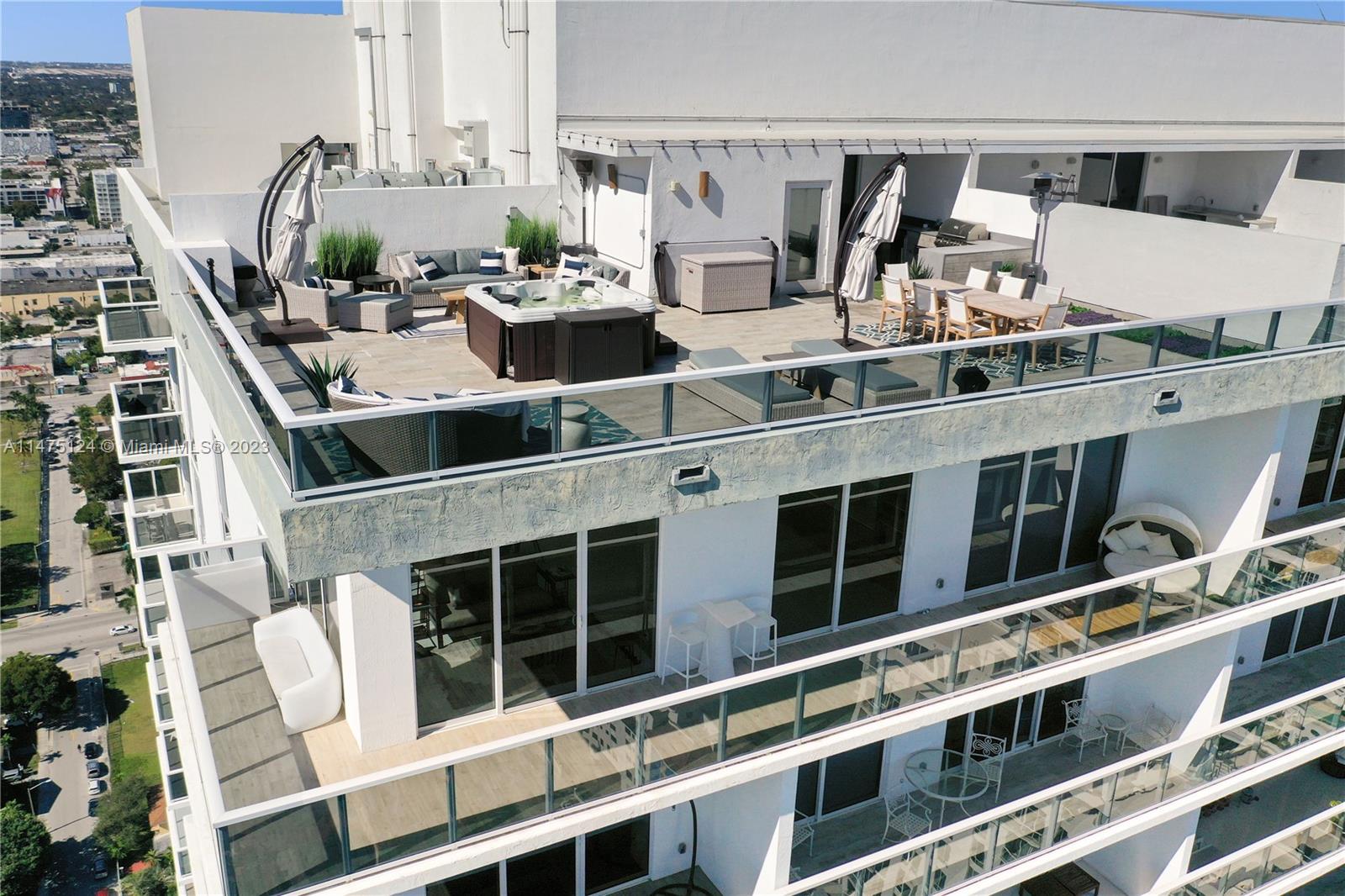 BAY HOUSE MIAMI CONDO - Residential