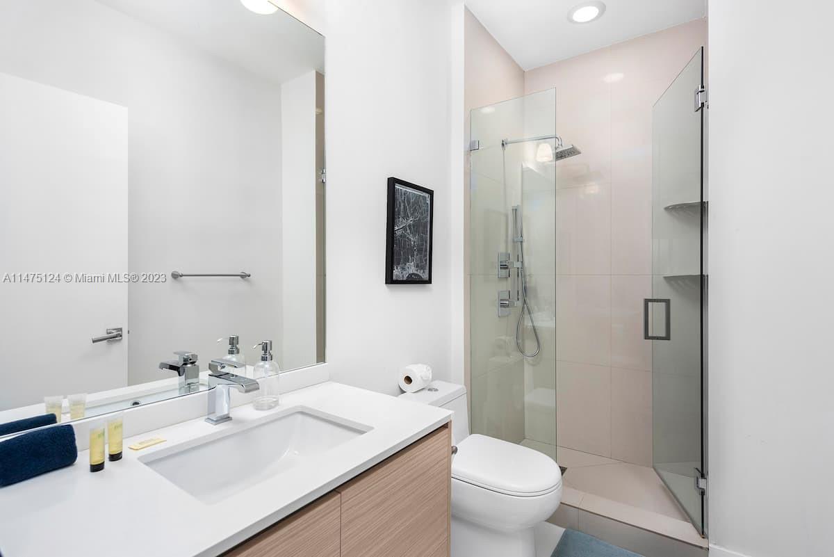 BAY HOUSE MIAMI CONDO - Residential