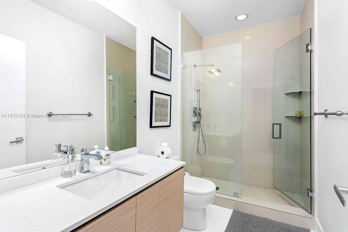 BAY HOUSE MIAMI CONDO - Residential