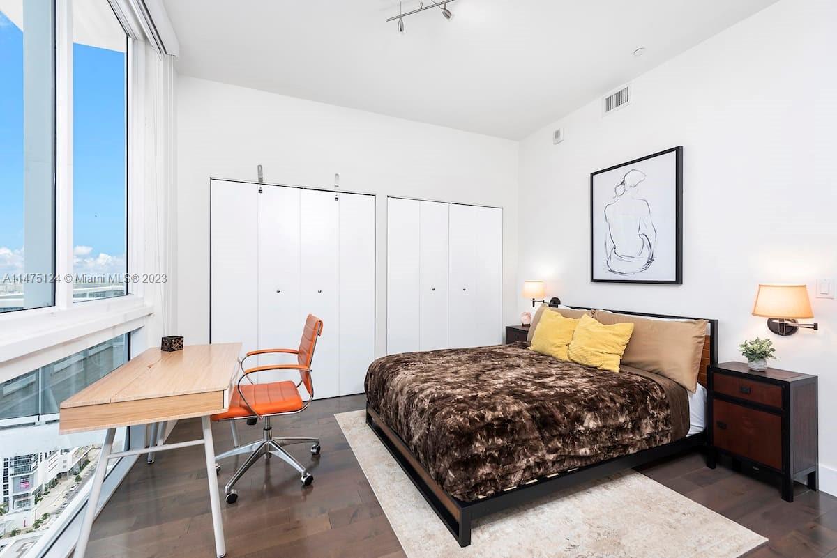 BAY HOUSE MIAMI CONDO - Residential