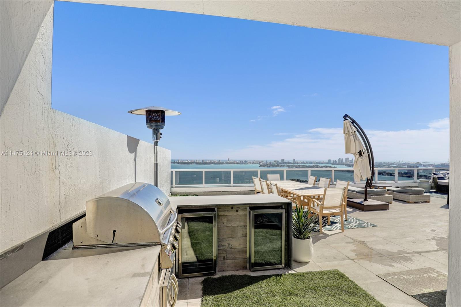 BAY HOUSE MIAMI CONDO - Residential