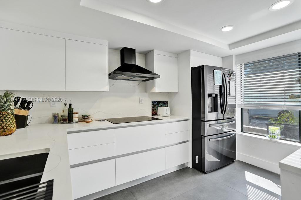 LAKEVIEW TOWNHOUSES CONDO - Residential