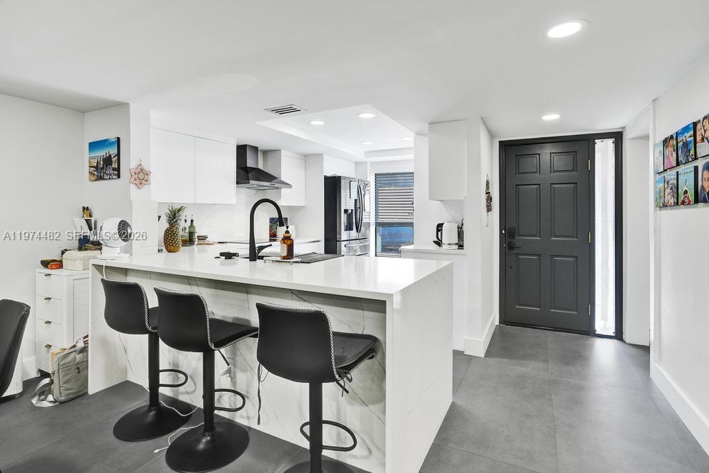 LAKEVIEW TOWNHOUSES CONDO - Residential