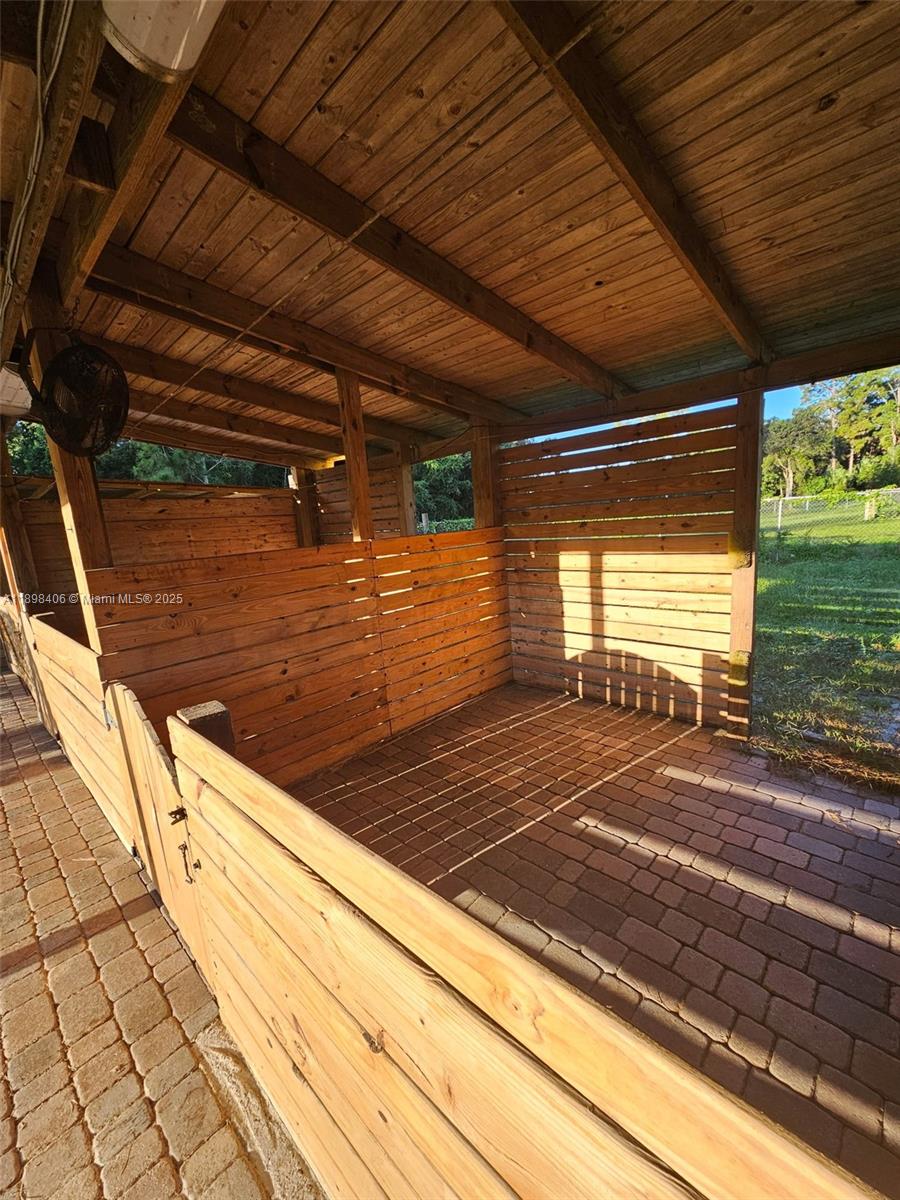 LOXAHATCHEE GROVES - Residential Lease