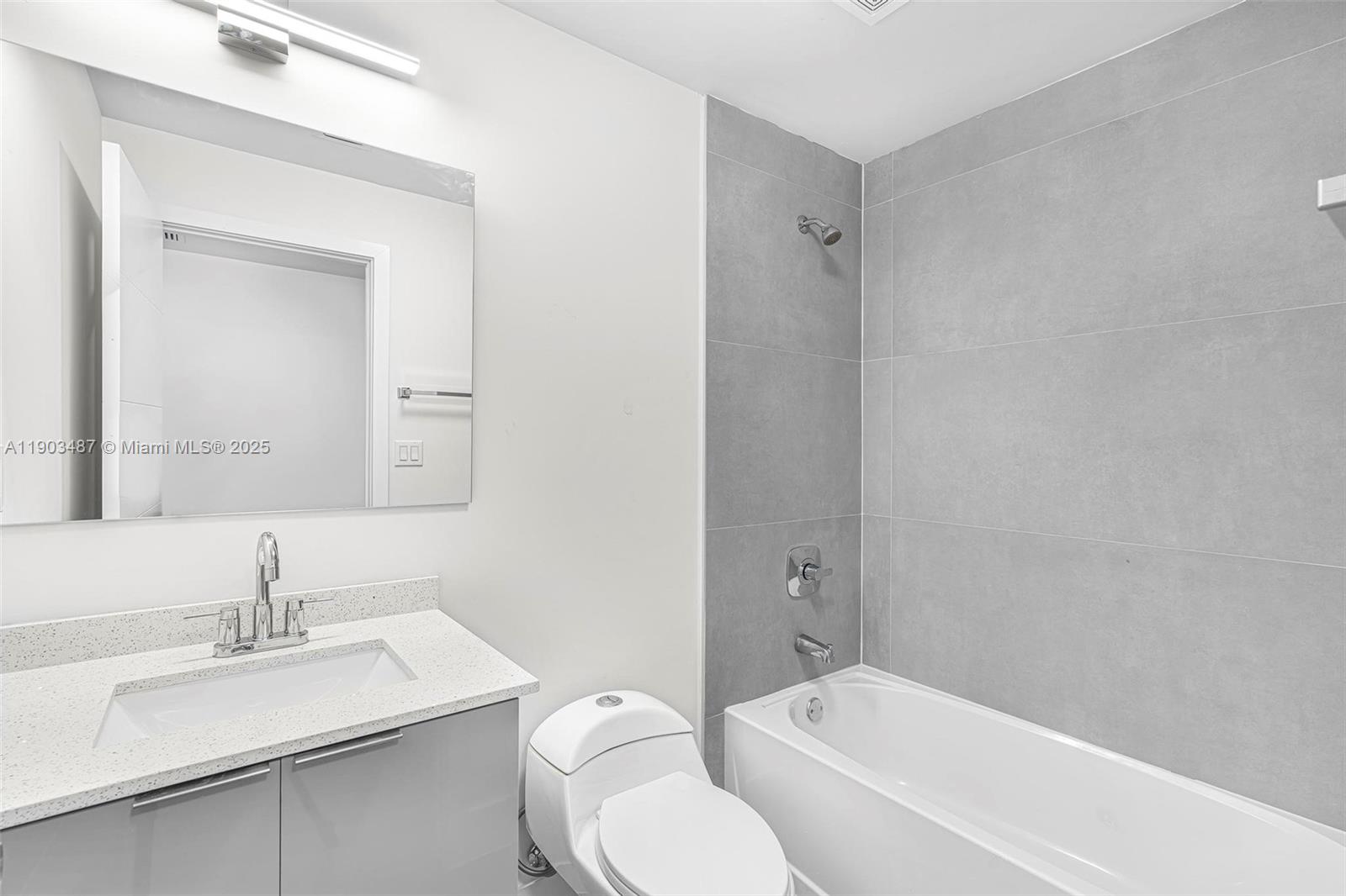 BOWLING GREEN - Residential Lease