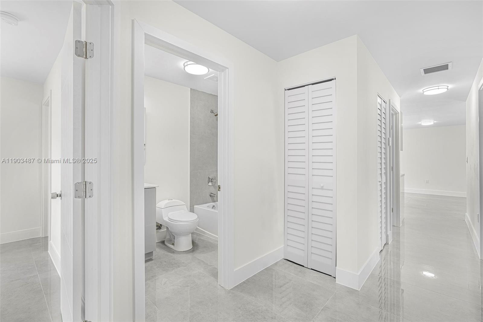 BOWLING GREEN - Residential Lease