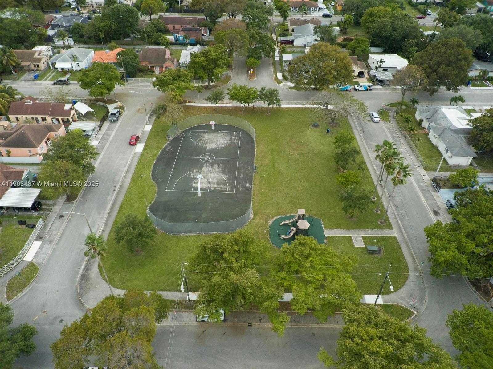 BOWLING GREEN - Residential Lease