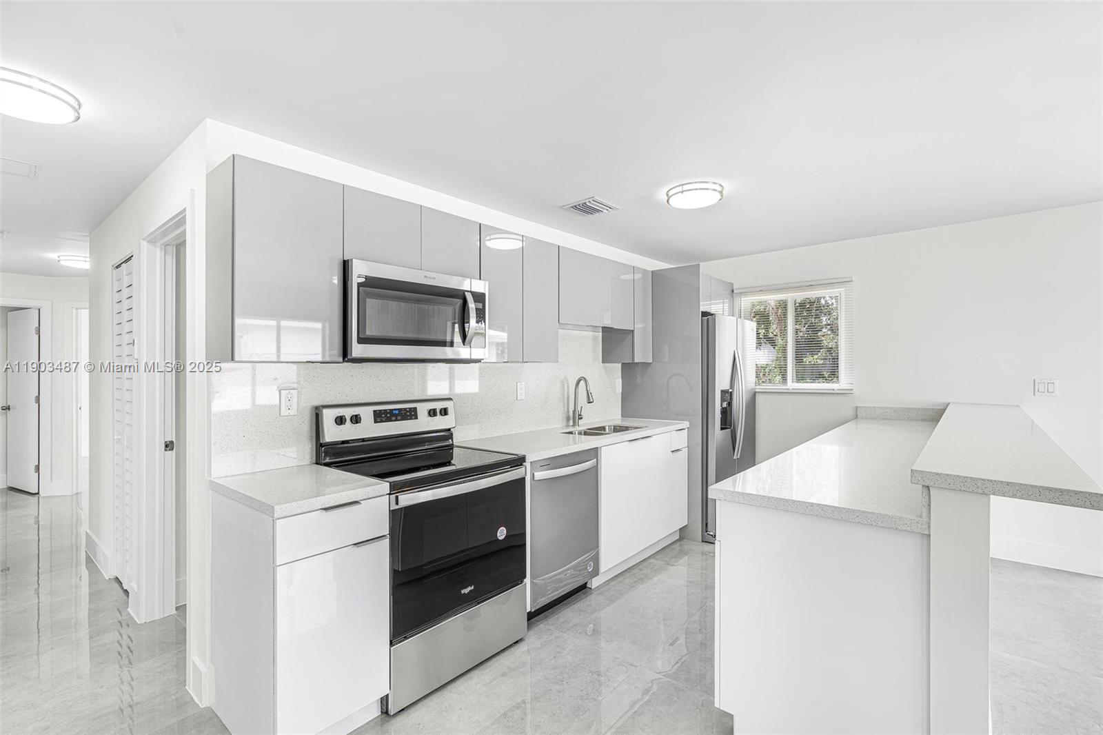 BOWLING GREEN - Residential Lease