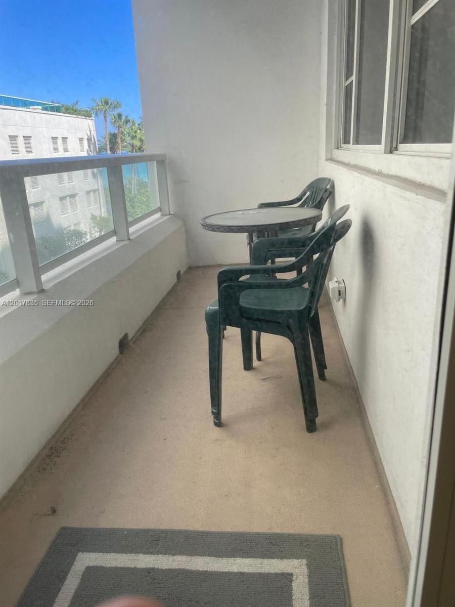 THE CARRIAGE CLUB NORTH C - Residential Lease