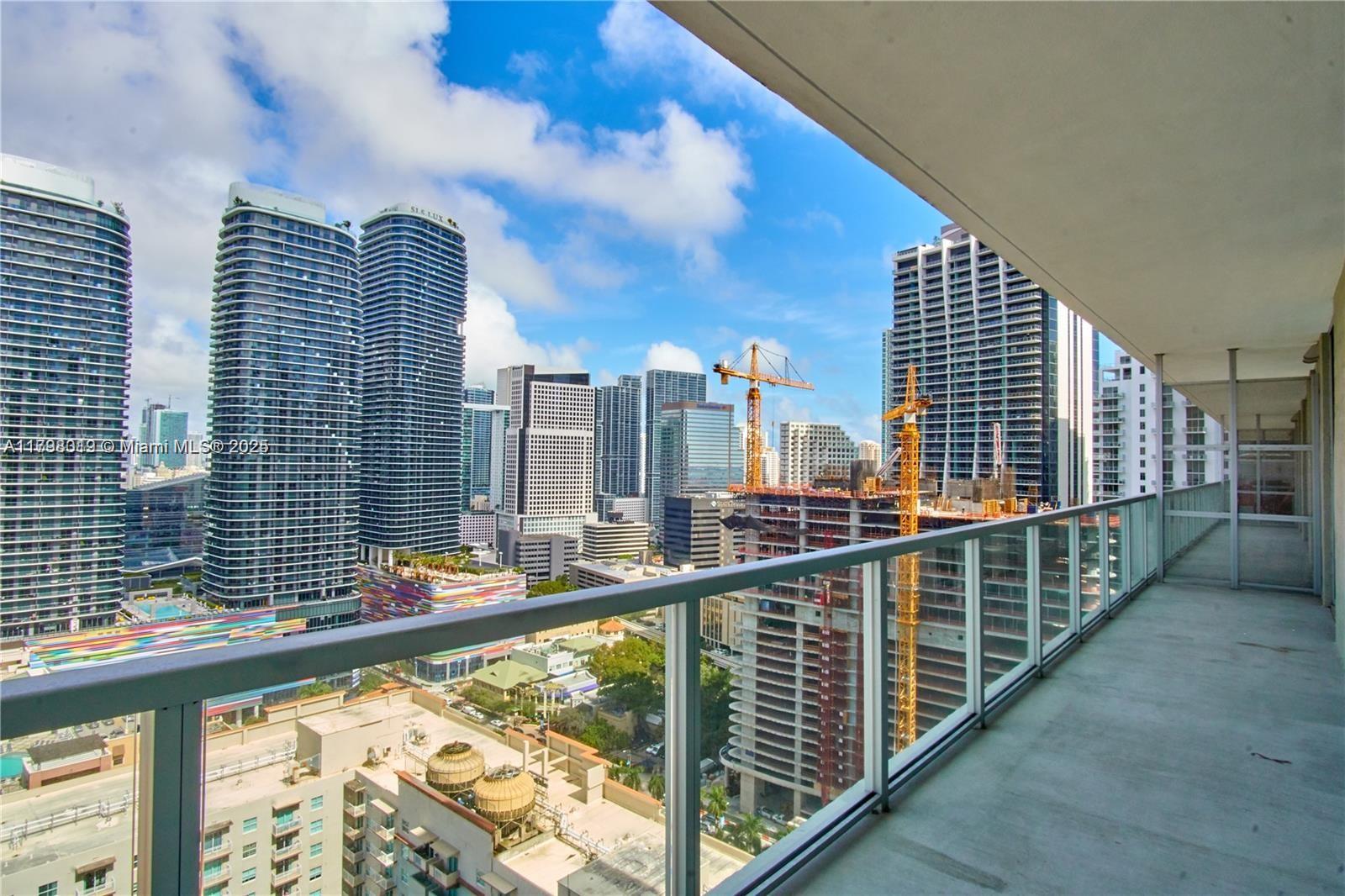THE AXIS ON BRICKELL II C - Residential Lease