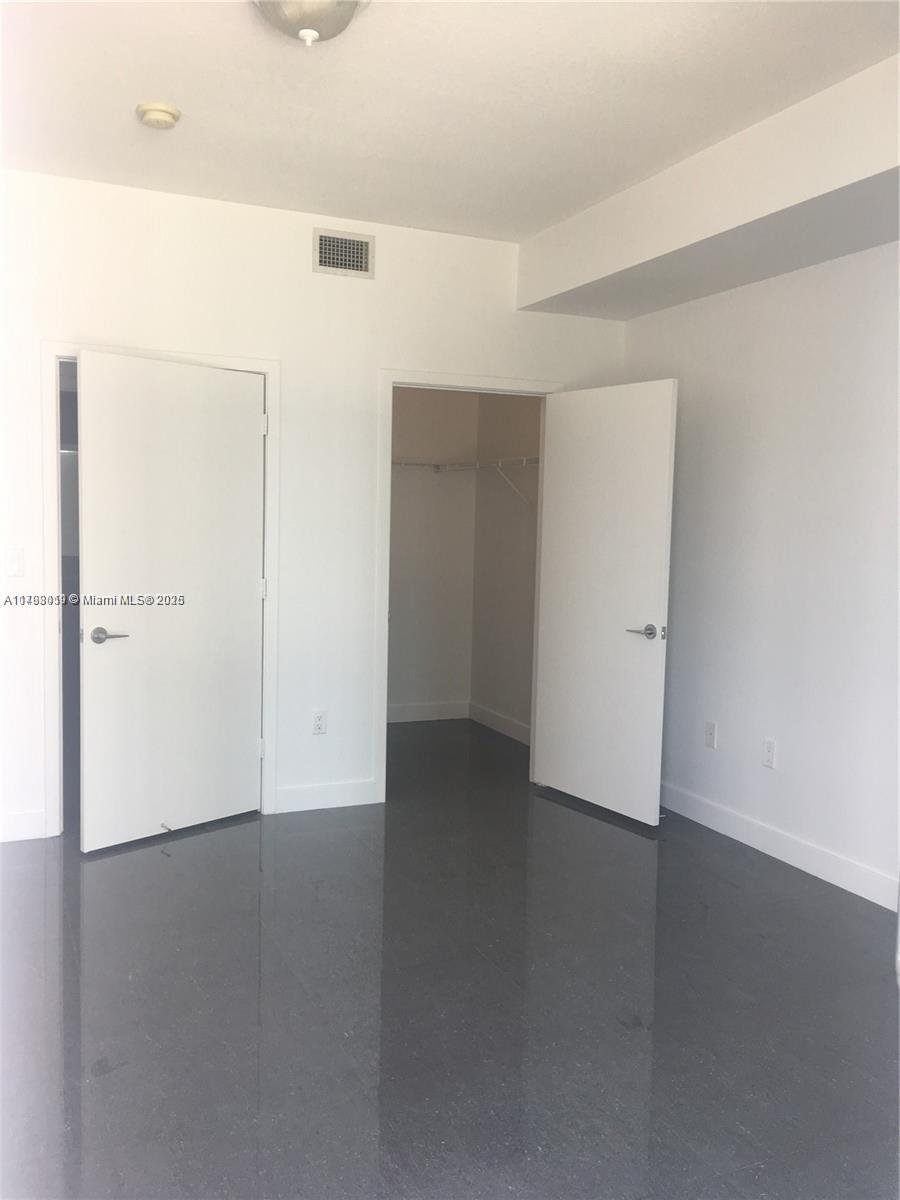 THE AXIS ON BRICKELL II C - Residential Lease