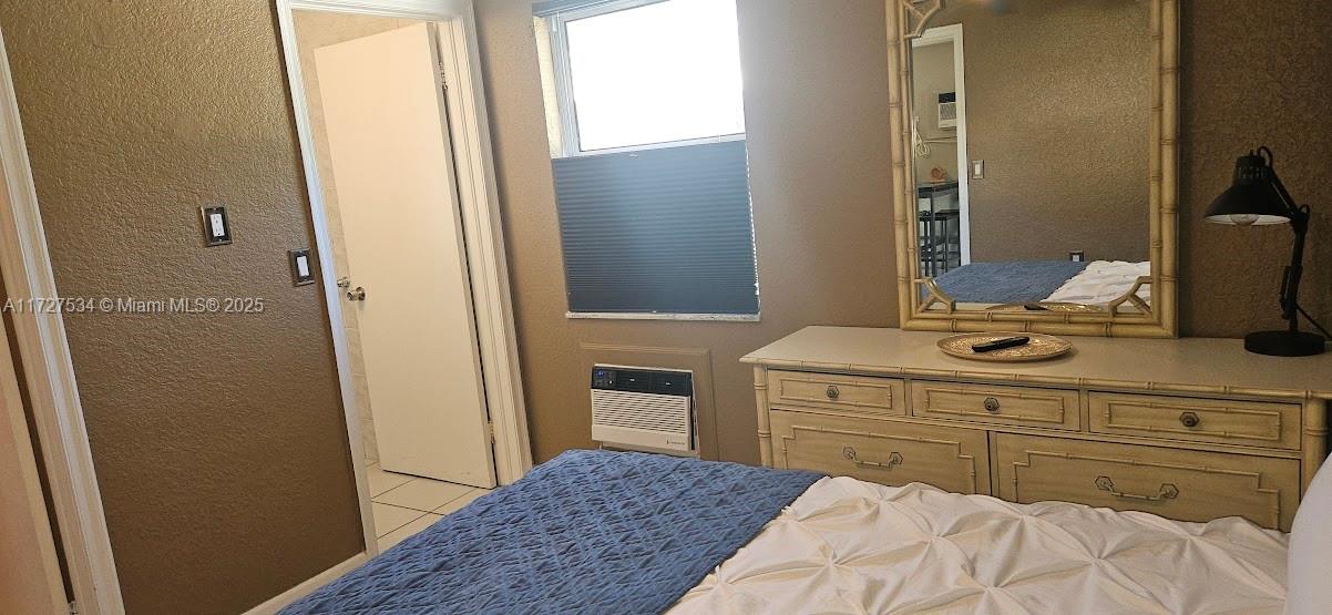 MID MARI CONDO - Residential Lease