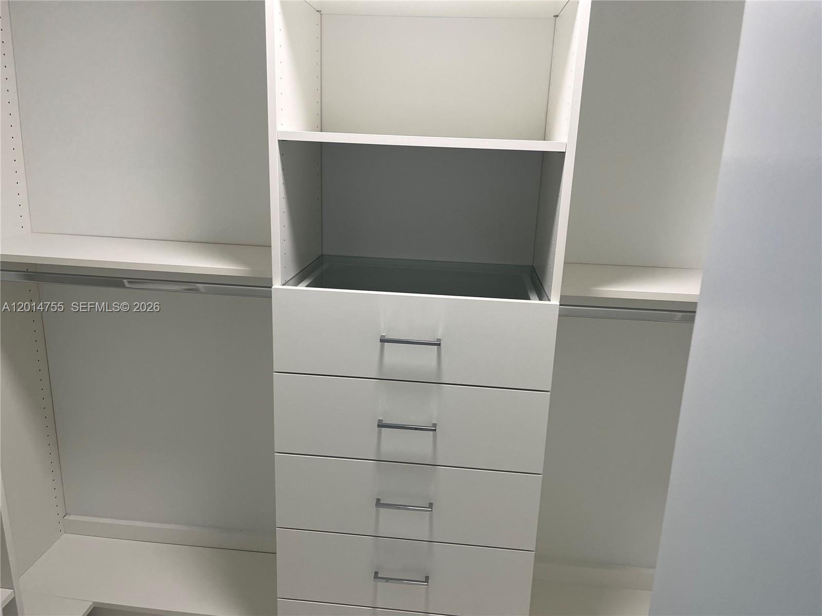 1800 CLUB CONDO - Residential