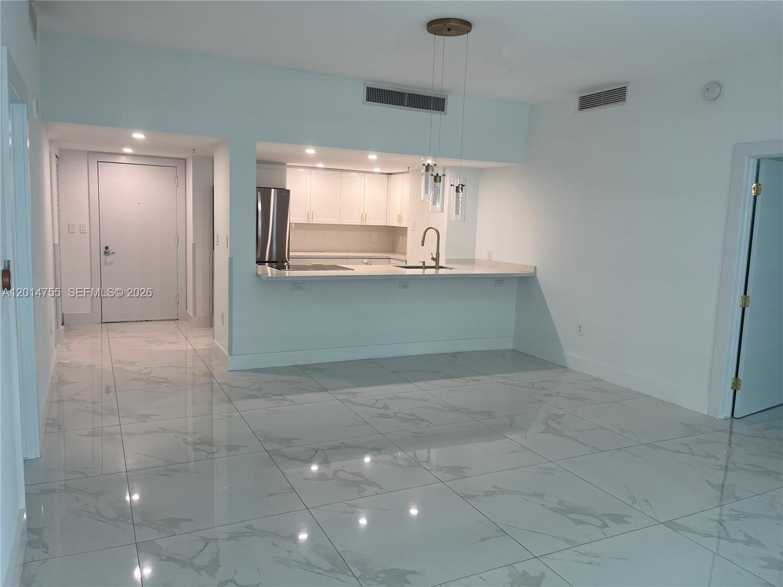 1800 CLUB CONDO - Residential