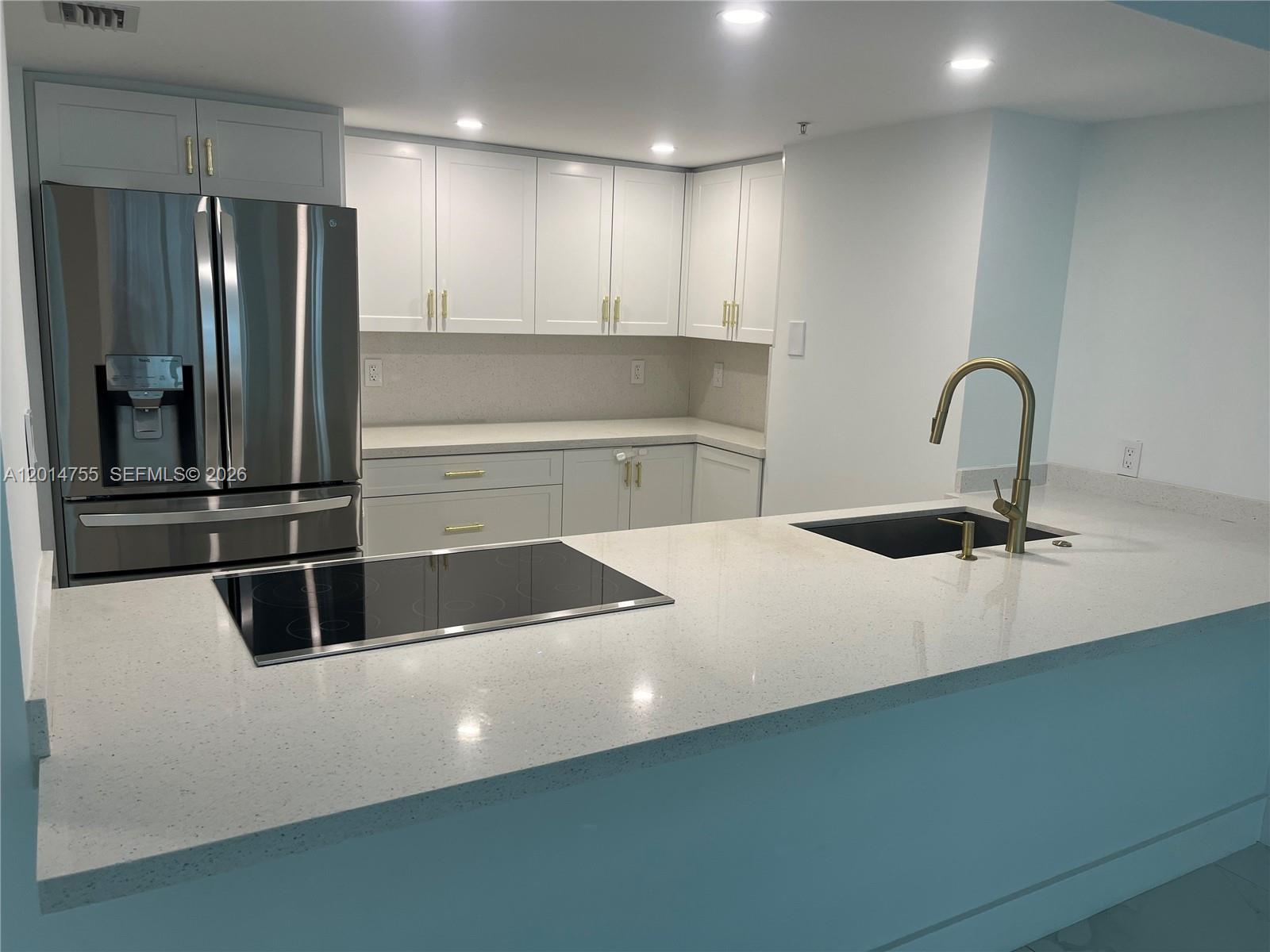 1800 CLUB CONDO - Residential