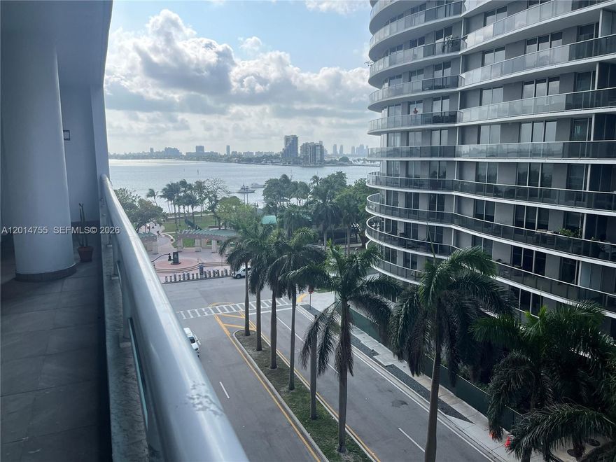 SPACIOUS 2/2 W/1307 AC SPACE +258 SQFT IN TERRACE W/BEAUTIFUL VIEWS OF THE BAY & CITY VIEWS, TILE & MARBLE FLOORS, SPLIT BEDROOM, OPEN KTCHEN W/GRANITE & SS, 3 WALK-INS, MASTER BATH W/SHOWER + JET TUB. CABLE, INTERNET, WATER & 1 PARKING (MORE AVAILABLE FOR +) INCLUDED IN low HOA. FULL SERVICE BUILDING W/VALET, DOORMAN ,SECURITY, POOL ATTENDANT & STATE-OF-TE-ART-GYM.WALK TO PARK, RESTAURANTS, CAFES, BANKS, PUBLIX, PEOPLE-MOVER,NIGHTLIFE, AAA & PAC ...5 MINUTES TO DOWNTONN, BRICKELL, SOUTH BEACH, WYNWOOD, MIDTOWN & DESIGN DISTRICT.
