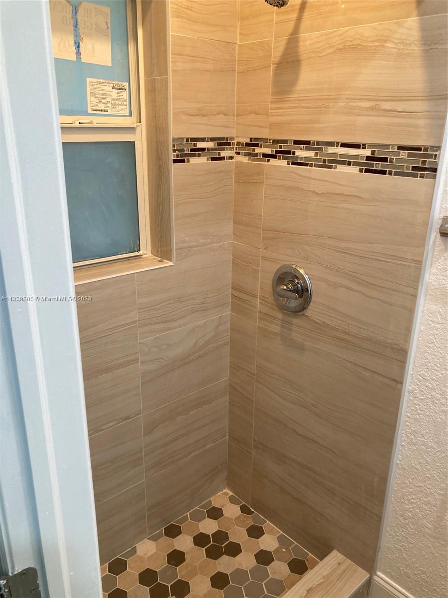 ROCKMOOR VILLA TRACK - Residential