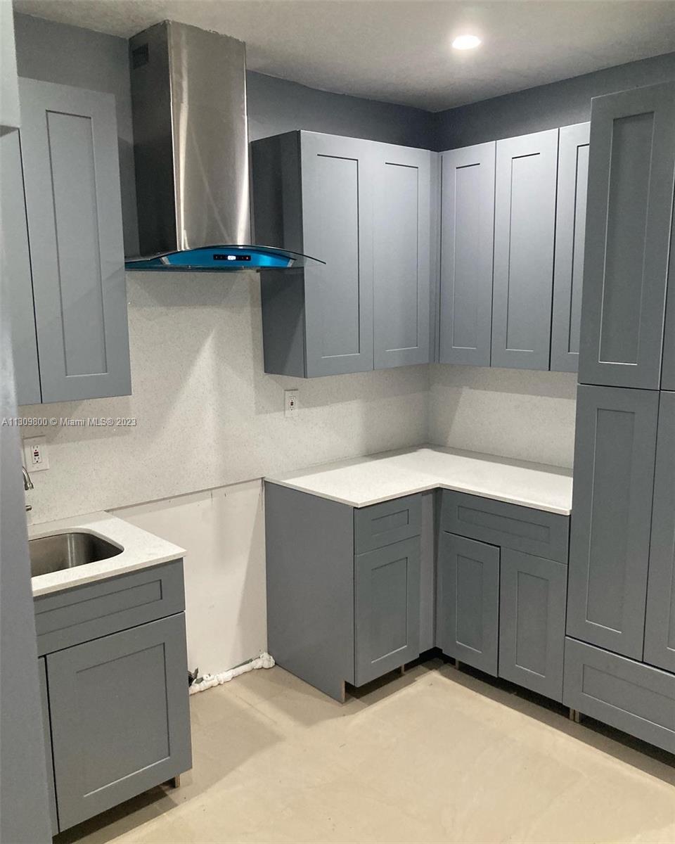 ROCKMOOR VILLA TRACK - Residential