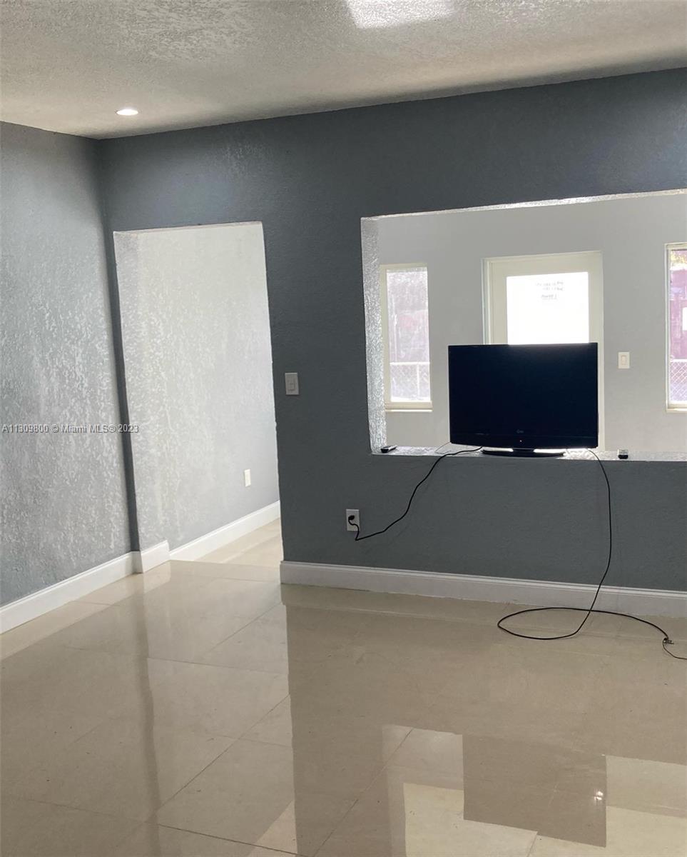 ROCKMOOR VILLA TRACK - Residential