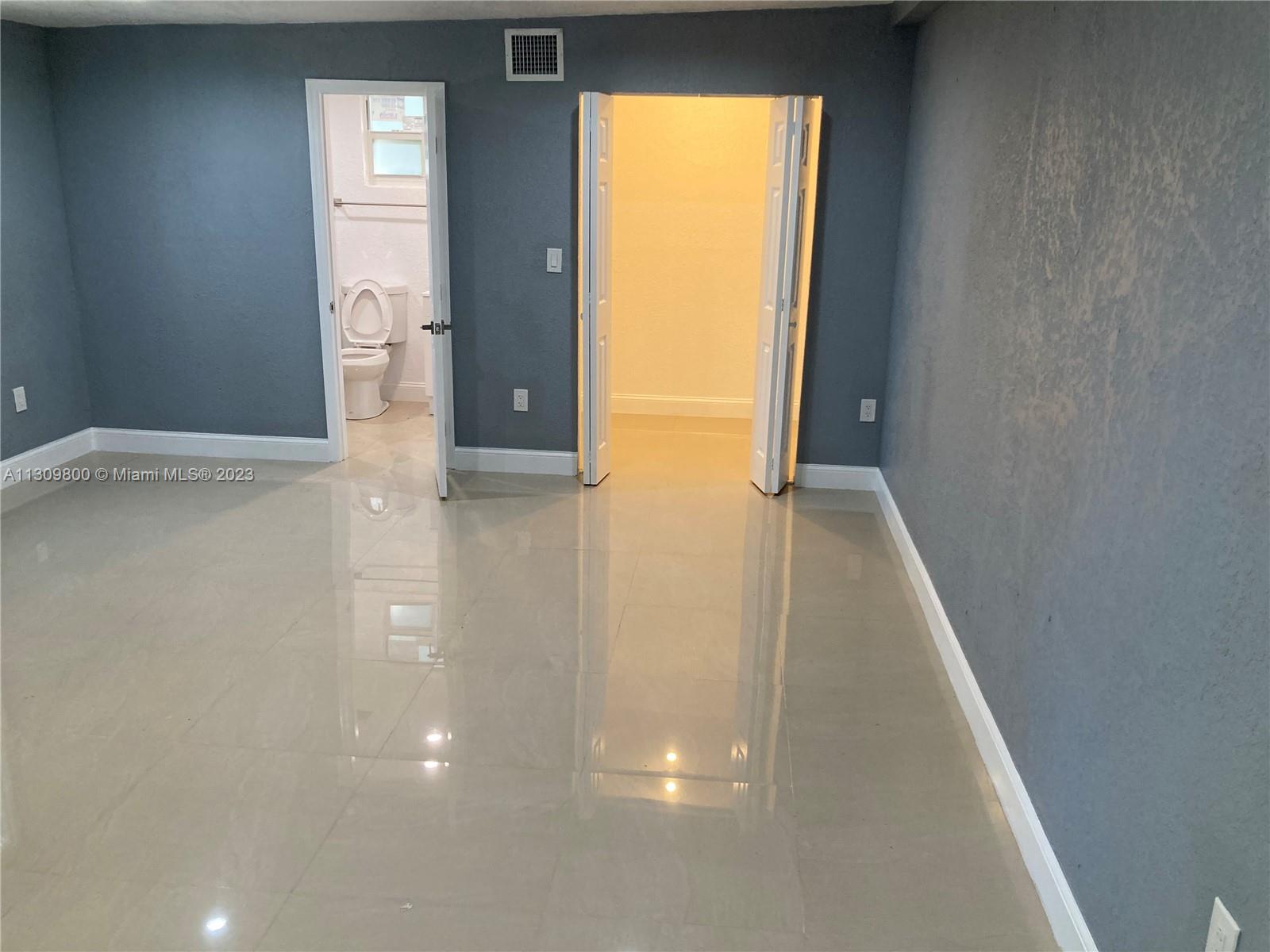 ROCKMOOR VILLA TRACK - Residential