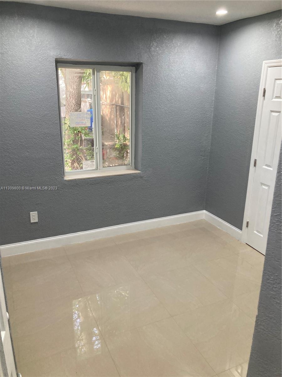 ROCKMOOR VILLA TRACK - Residential