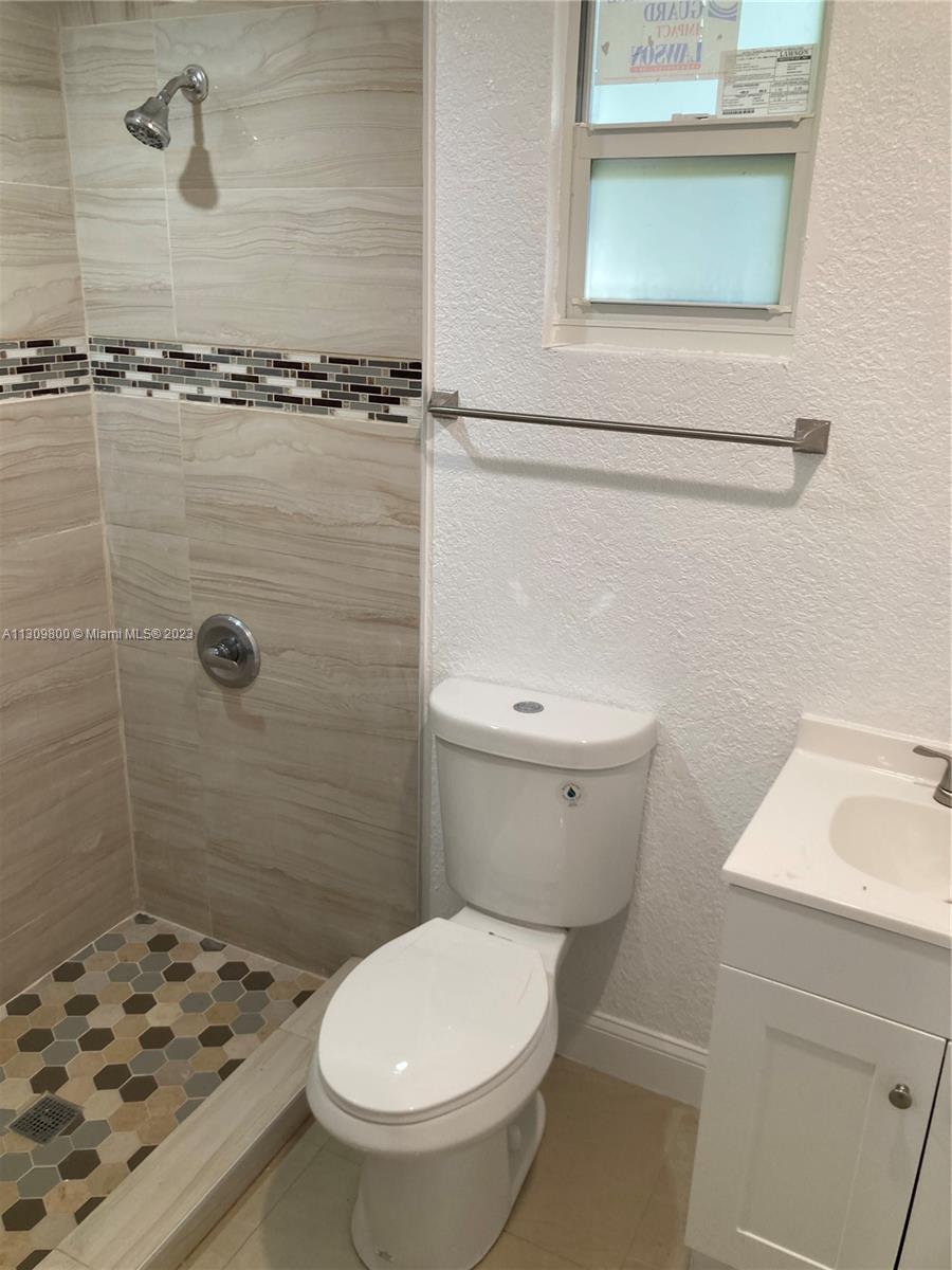 ROCKMOOR VILLA TRACK - Residential