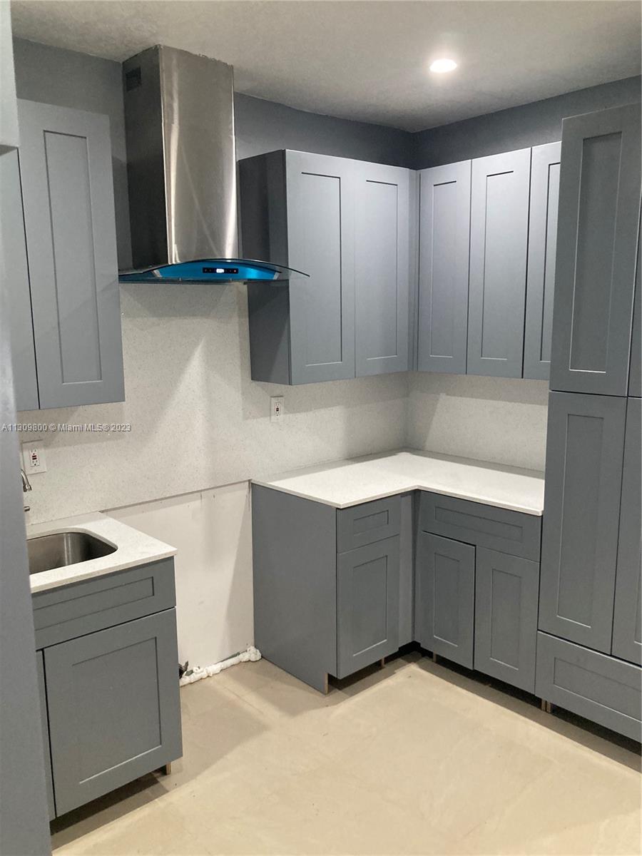 ROCKMOOR VILLA TRACK - Residential