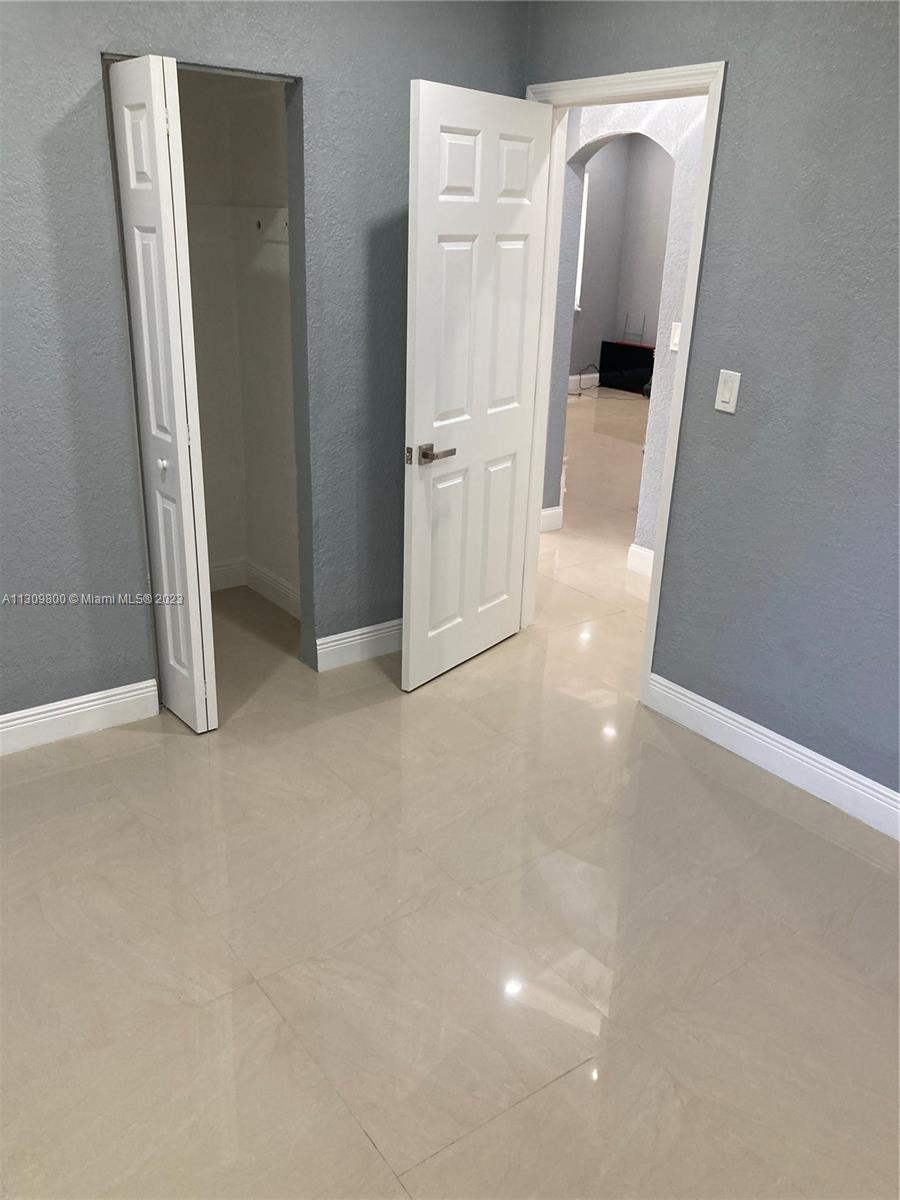 ROCKMOOR VILLA TRACK - Residential