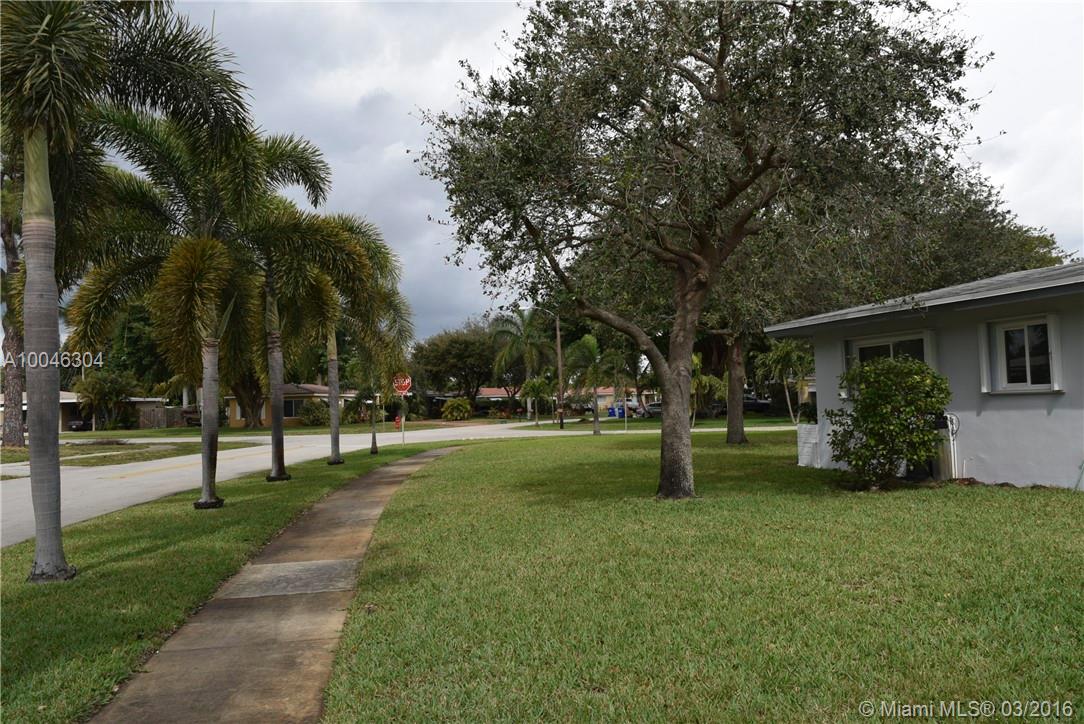 LYONS PARK FIRST ADD - Residential