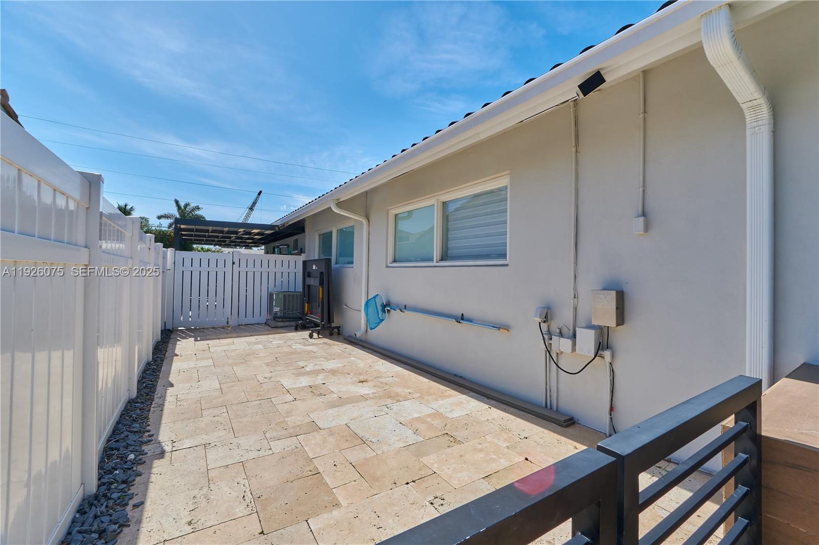 RIO VISTA ISLES - Residential