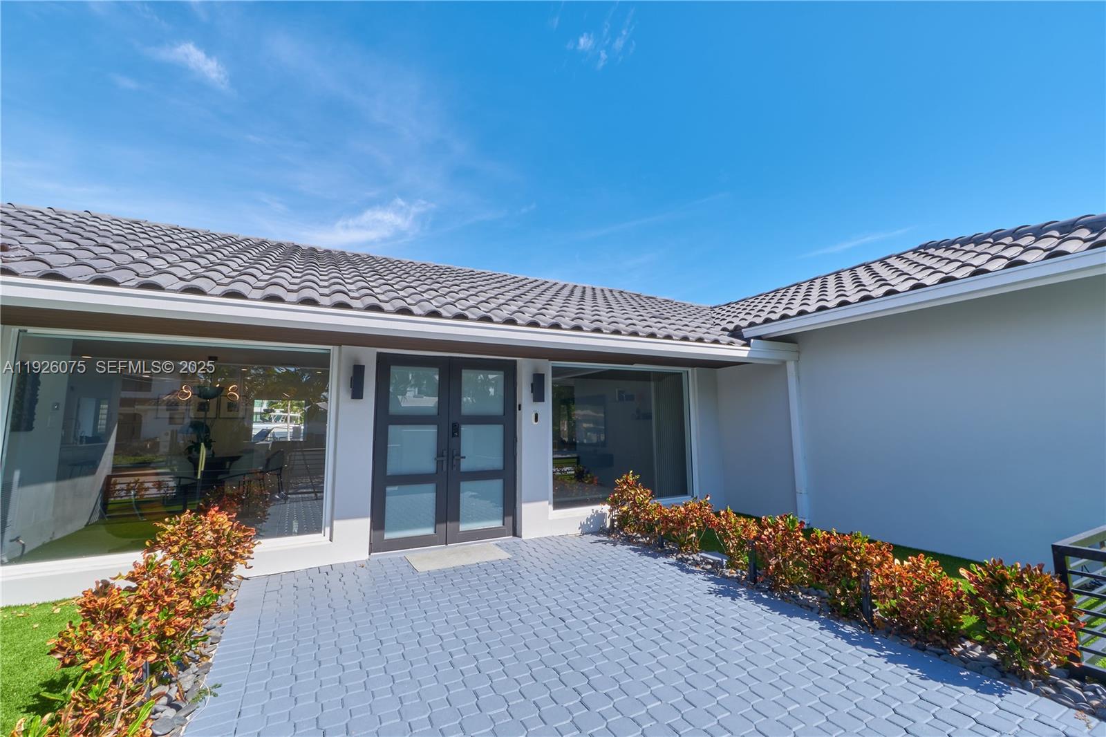 RIO VISTA ISLES - Residential