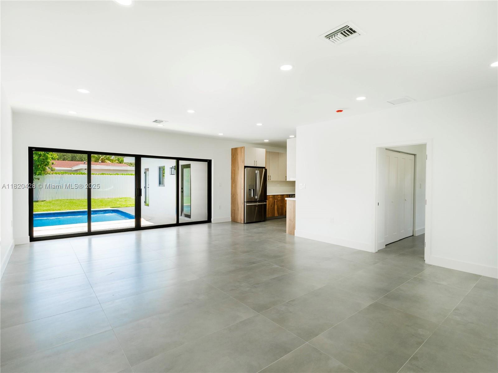 LUCKY STAR ESTATES - Residential