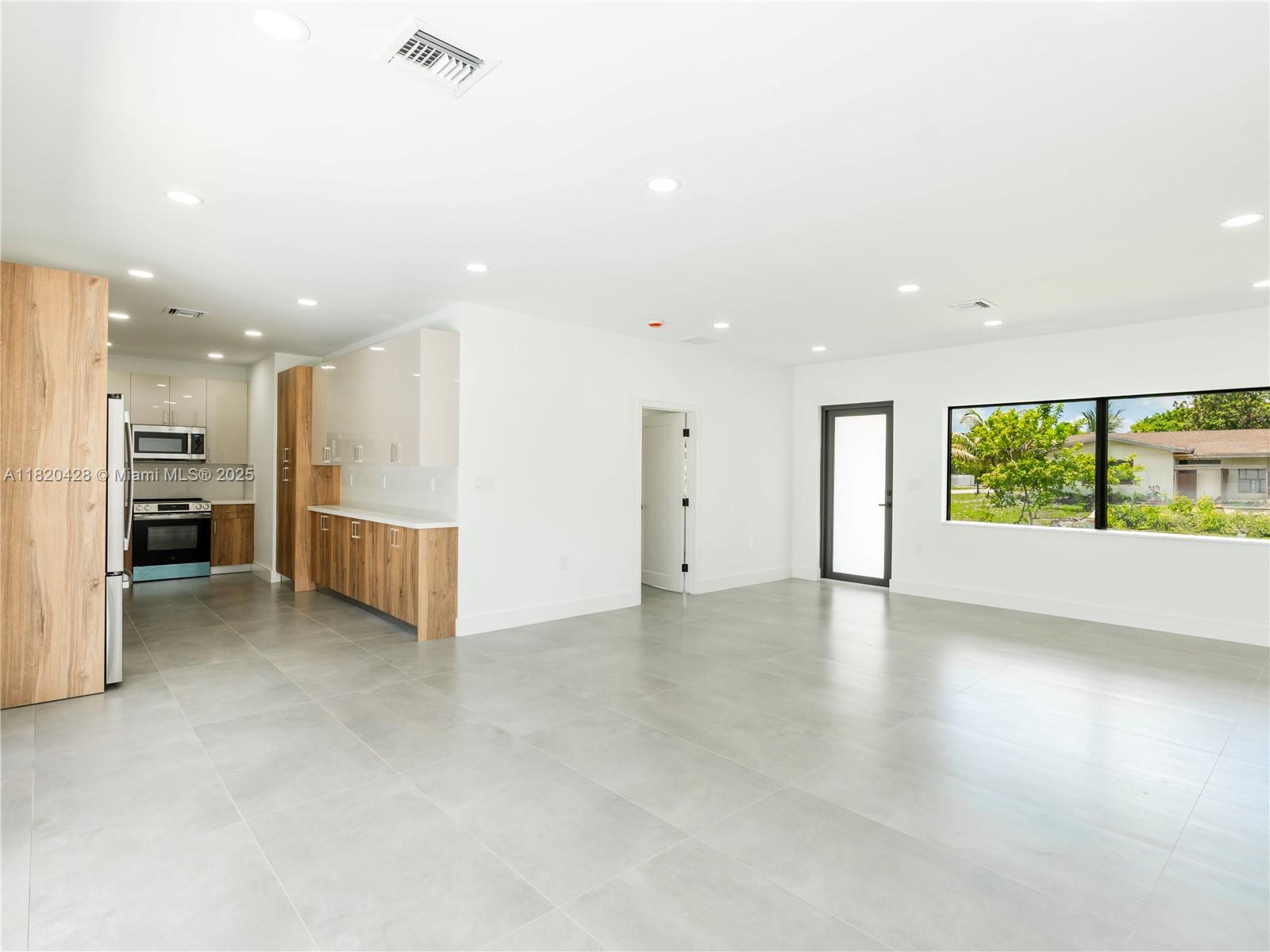 LUCKY STAR ESTATES - Residential