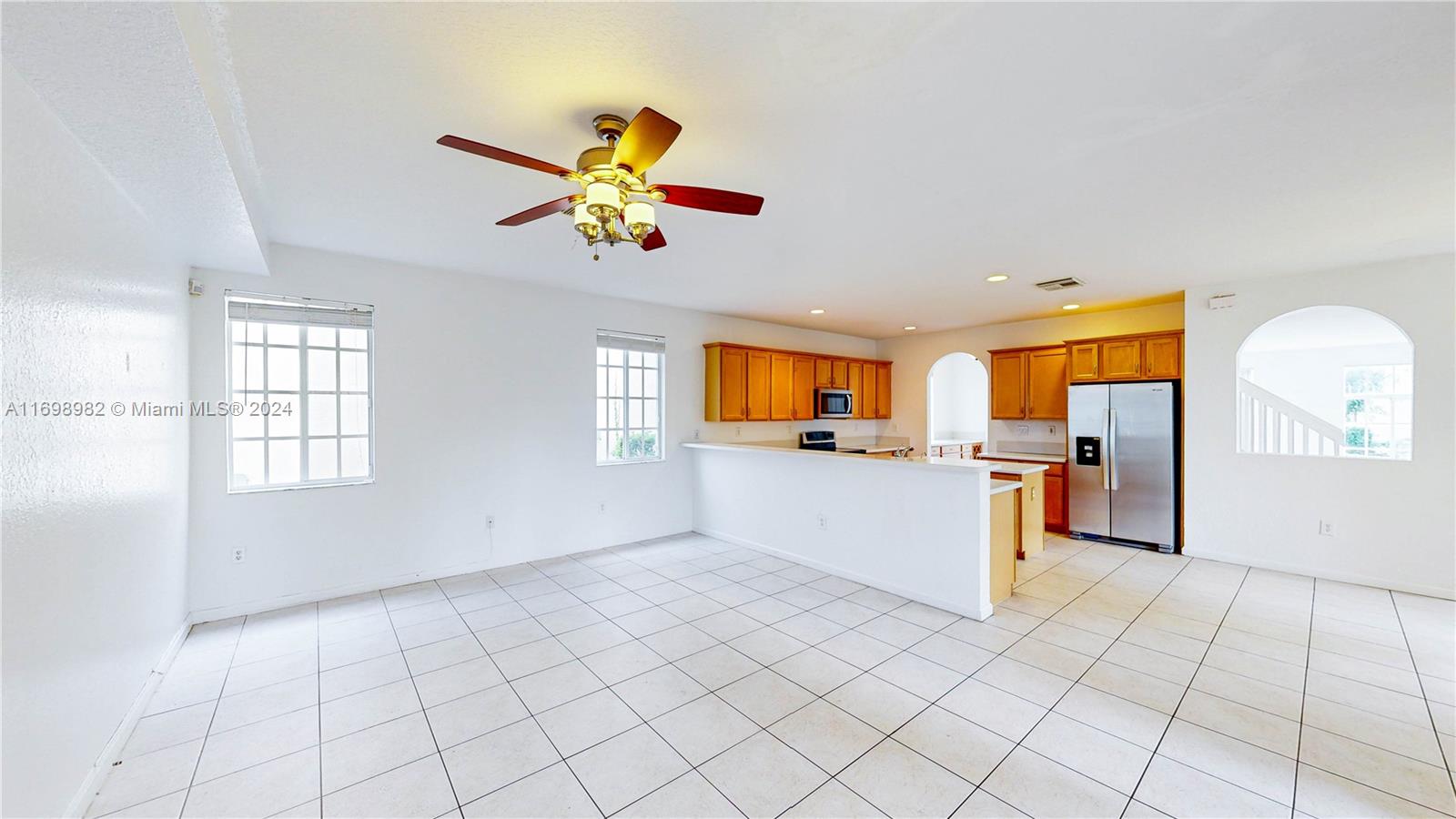 MANDARIN LAKES - Residential