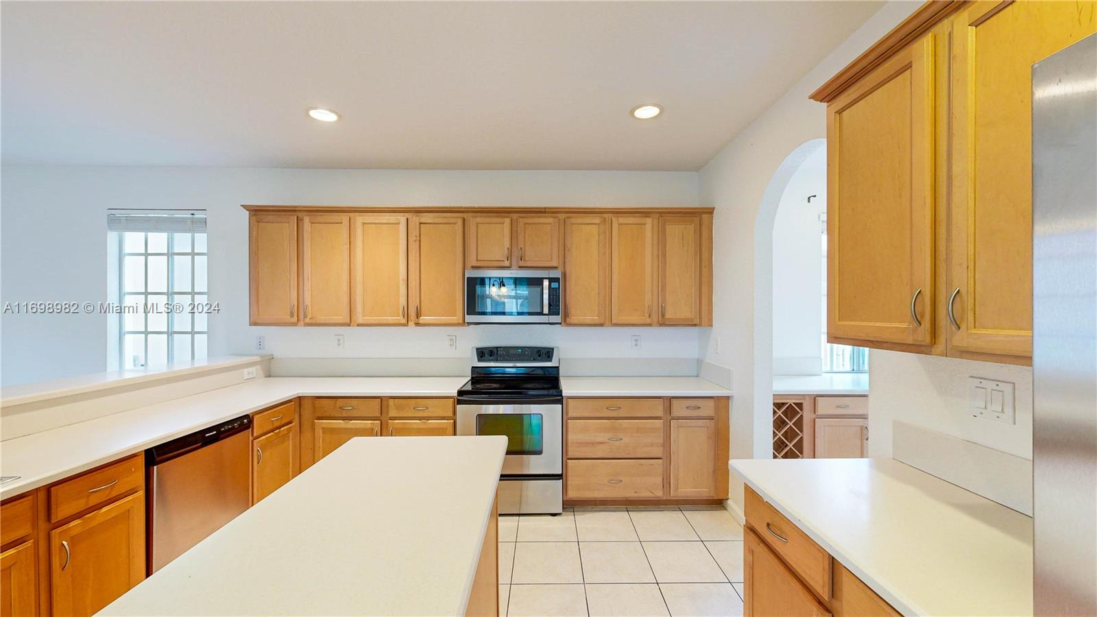 MANDARIN LAKES - Residential