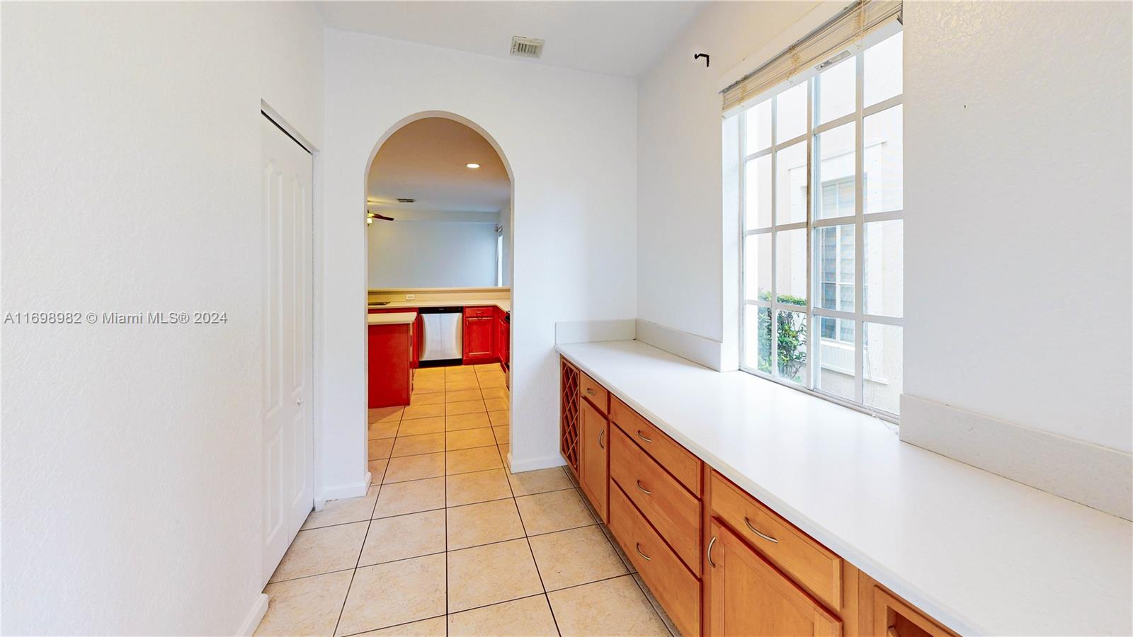 MANDARIN LAKES - Residential