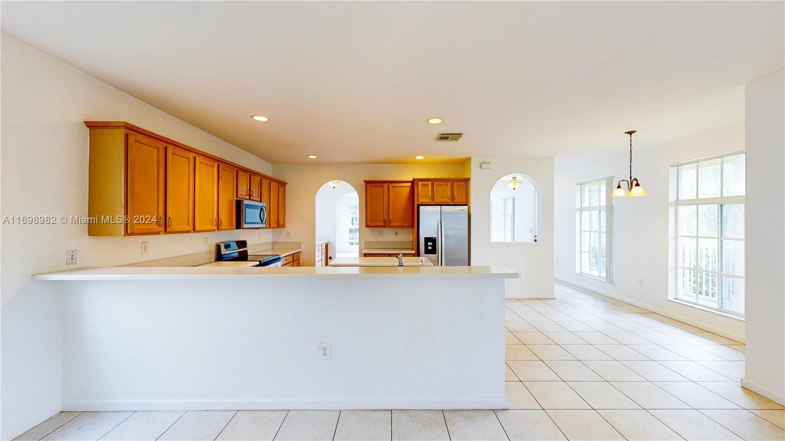 MANDARIN LAKES - Residential