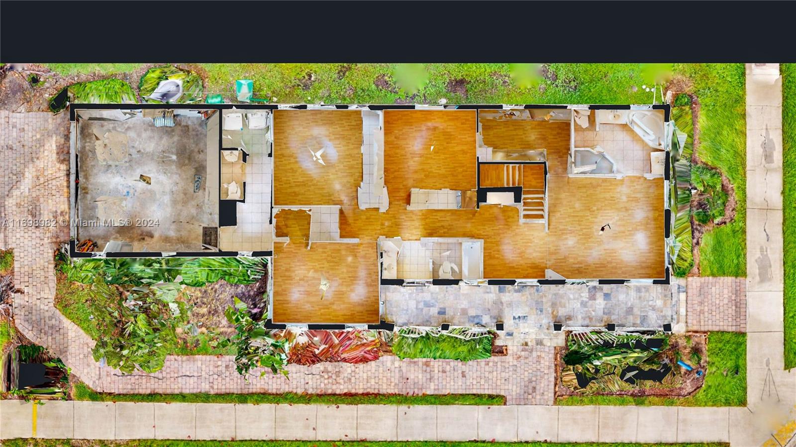 MANDARIN LAKES - Residential