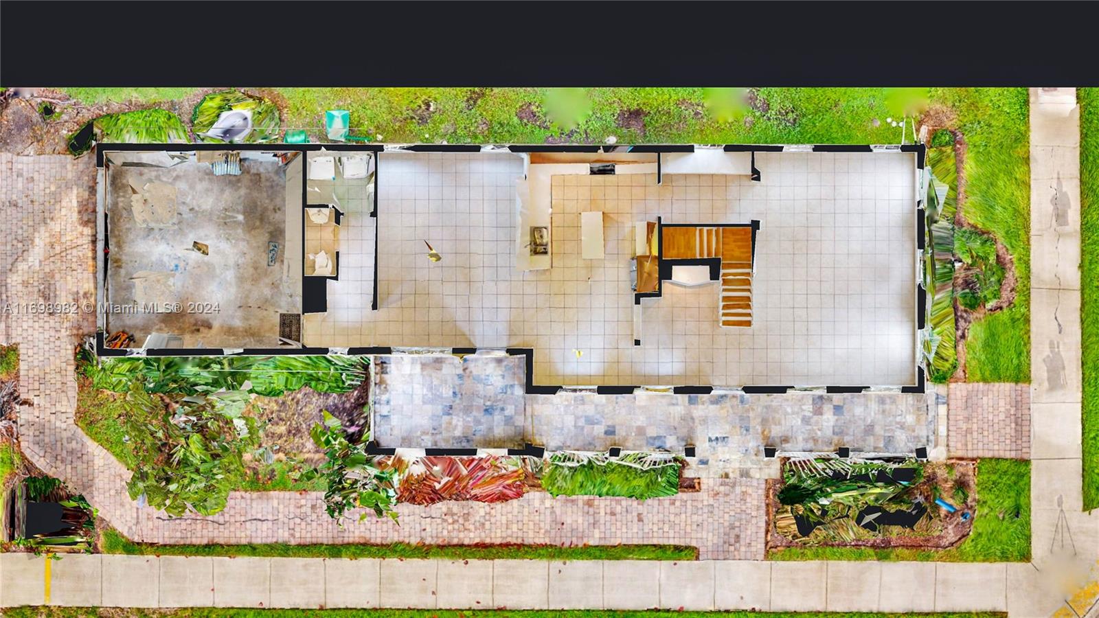 MANDARIN LAKES - Residential