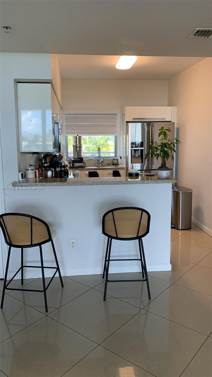 BLUE CONDO - Residential